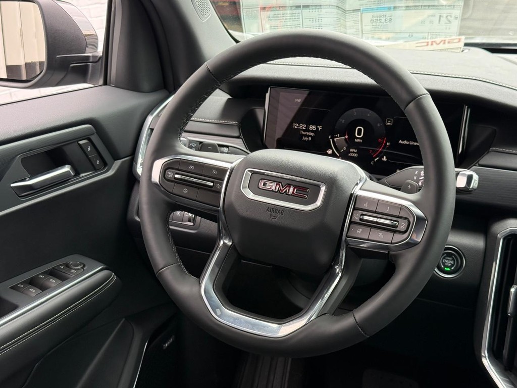 GMC Acadia Vehicle Image 09