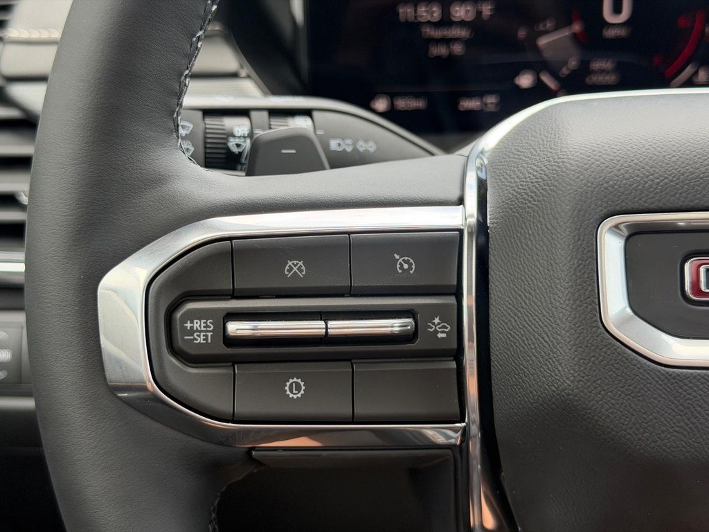 GMC Acadia Vehicle Image 12