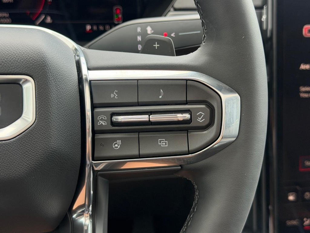 GMC Acadia Vehicle Image 13
