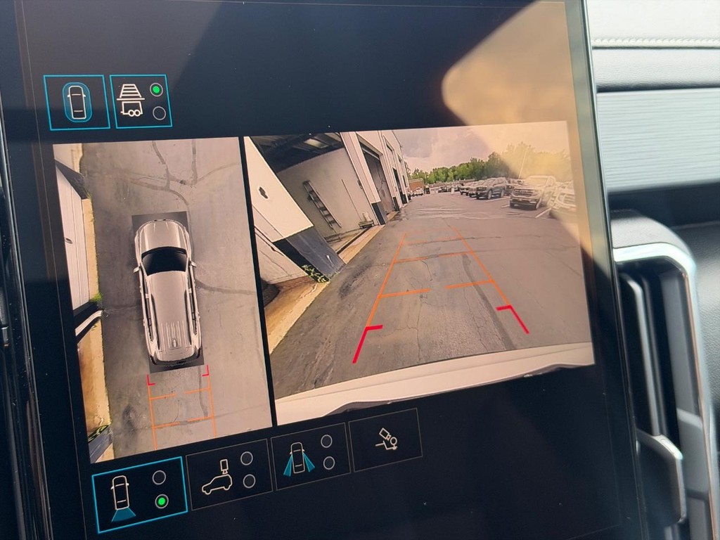 GMC Acadia Vehicle Image 14