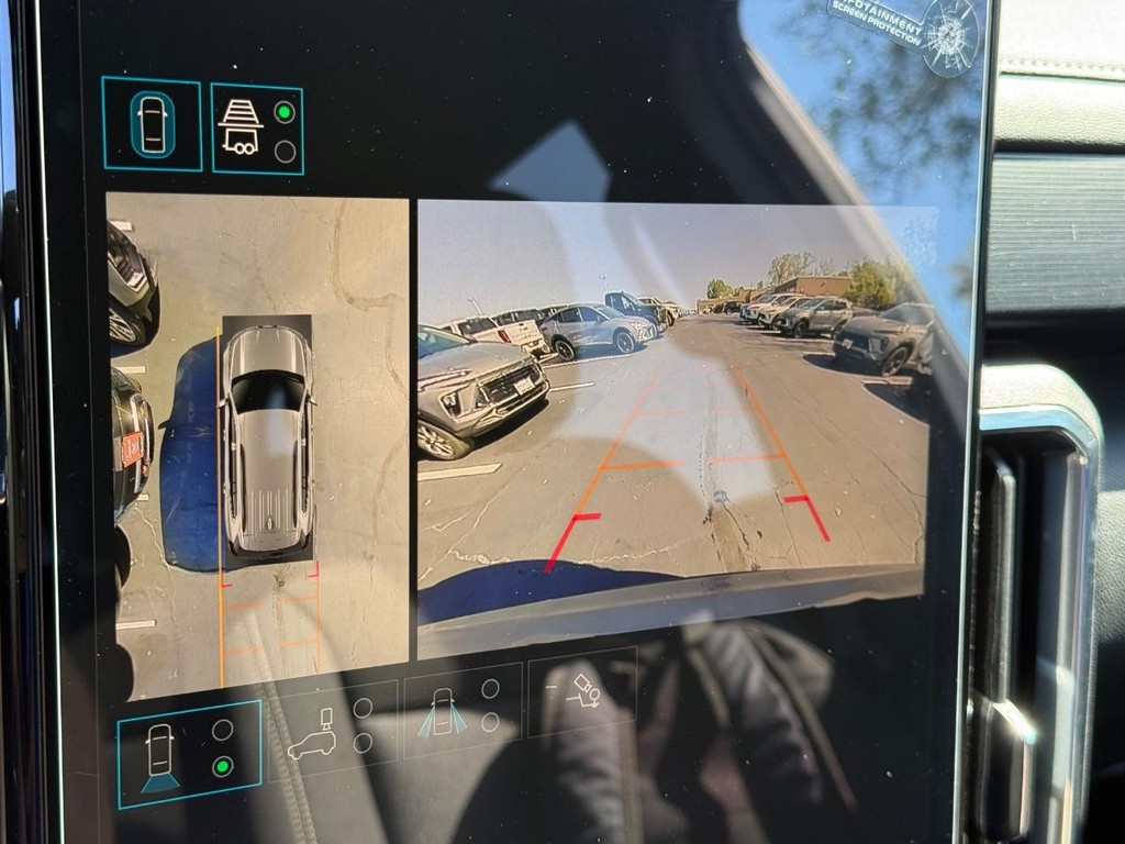 GMC Acadia Vehicle Image 15