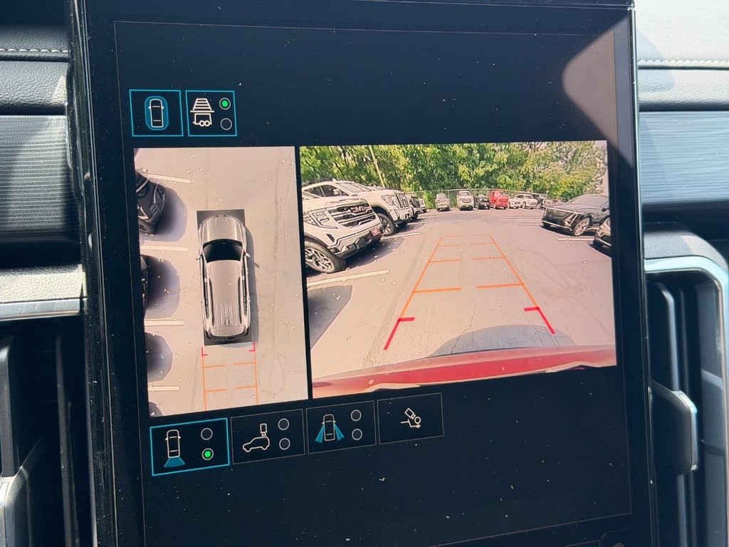 GMC Acadia Vehicle Image 14