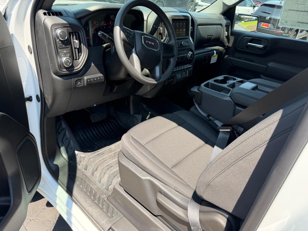 GMC Sierra 3500HD Vehicle Image 05