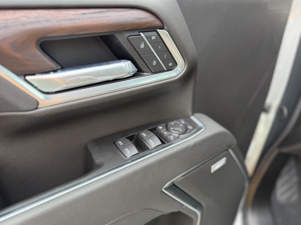 GMC Sierra 2500HD Vehicle Image 09