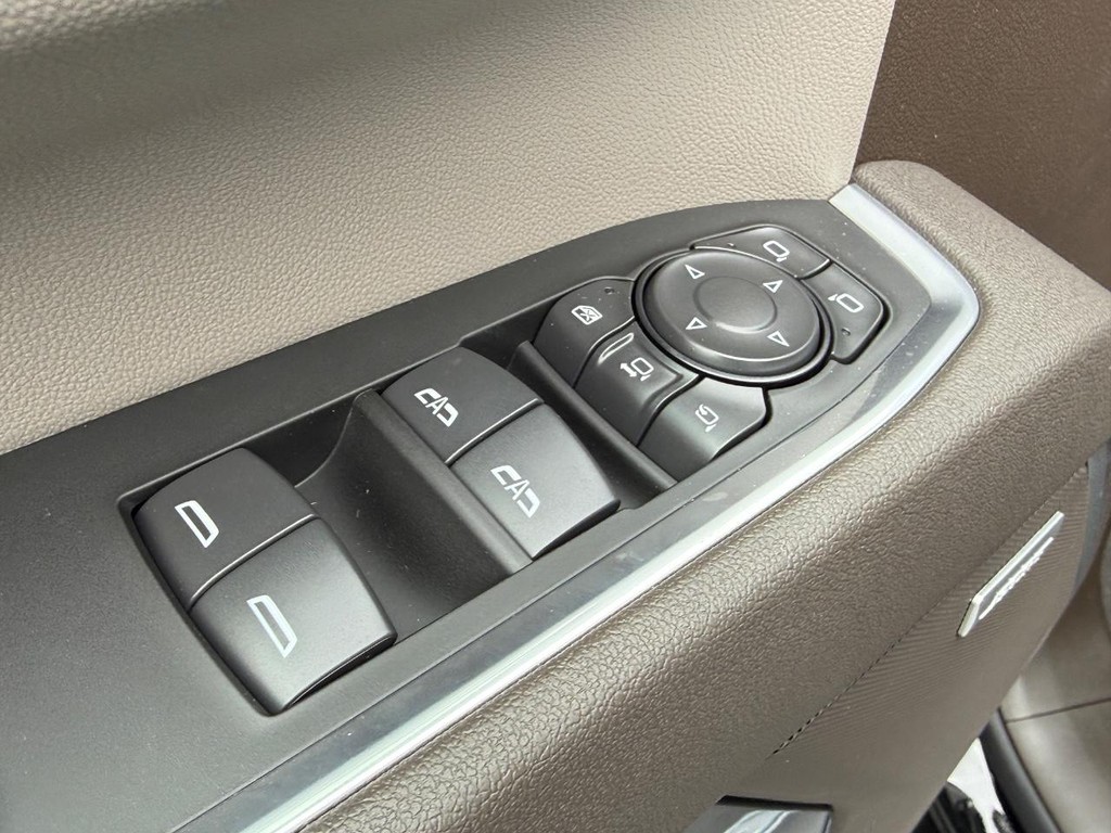 GMC Sierra 2500HD Vehicle Image 09