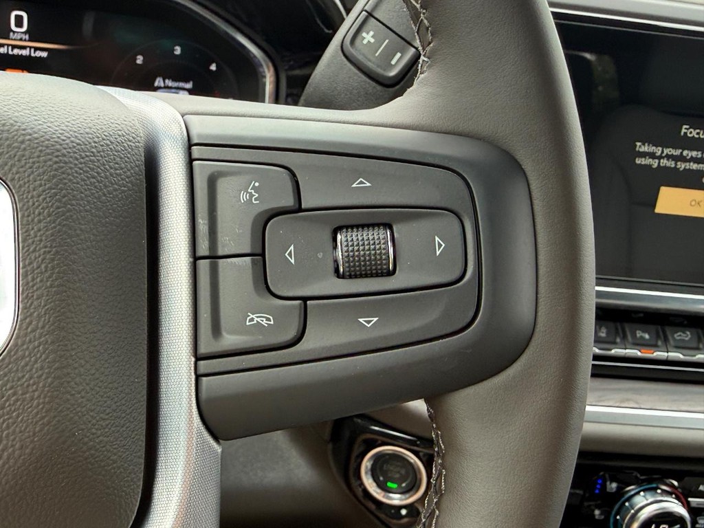 GMC Sierra 2500HD Vehicle Image 14
