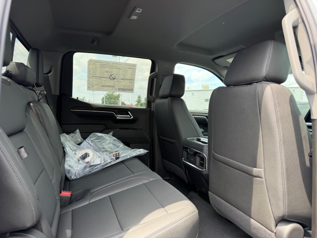 GMC Sierra 1500 Vehicle Image 04