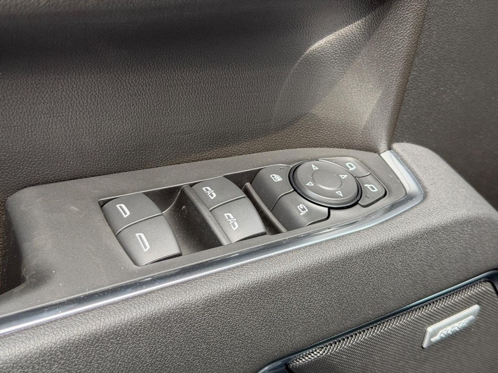 GMC Sierra 1500 Vehicle Image 09