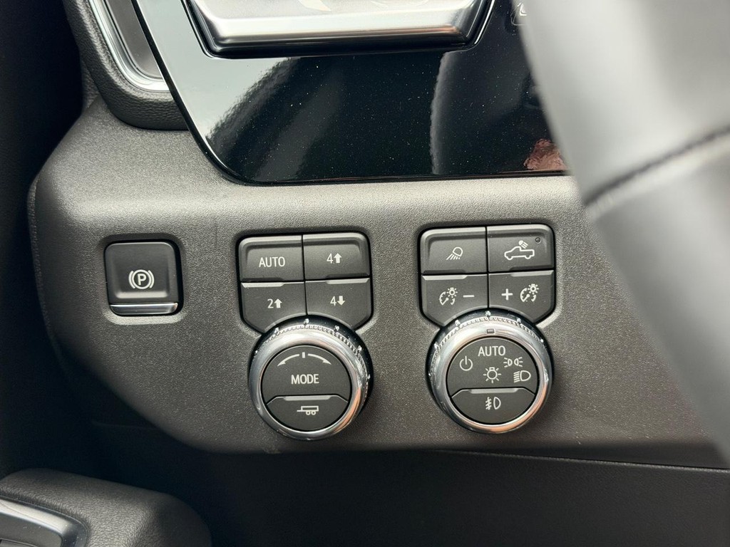 GMC Sierra 1500 Vehicle Image 10