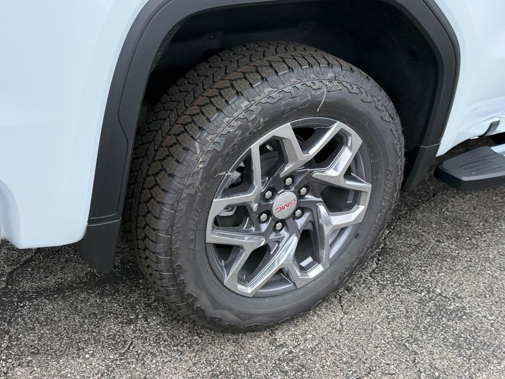 GMC Sierra 1500 Vehicle Image 04