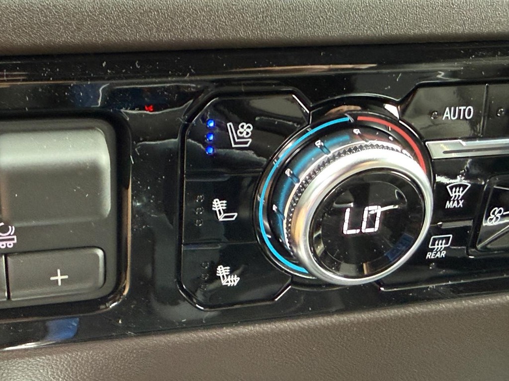 GMC Sierra 1500 Vehicle Image 18
