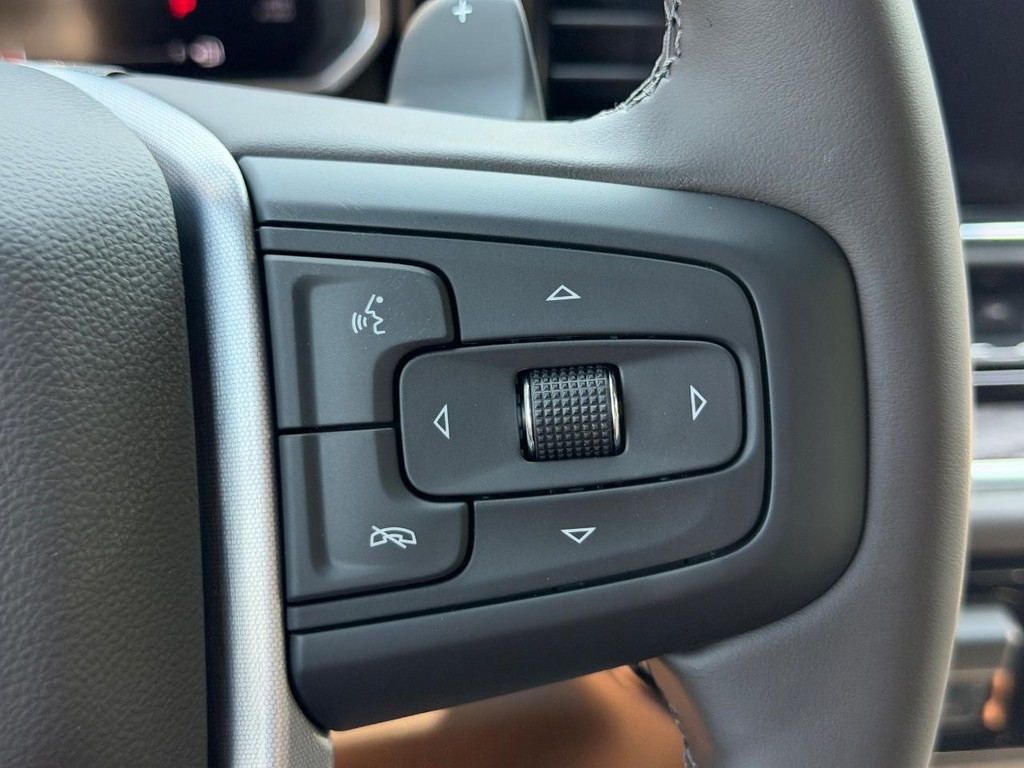 GMC Sierra 1500 Vehicle Image 12