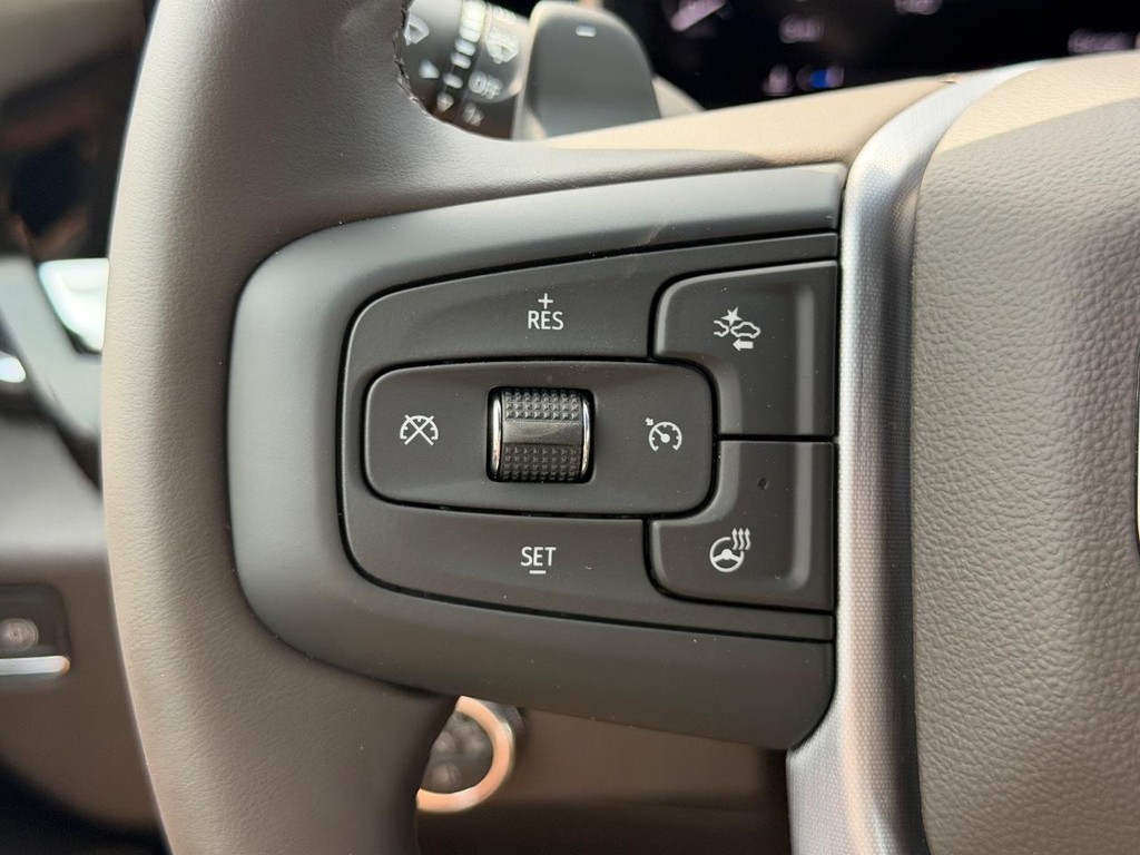 GMC Sierra 1500 Vehicle Image 11