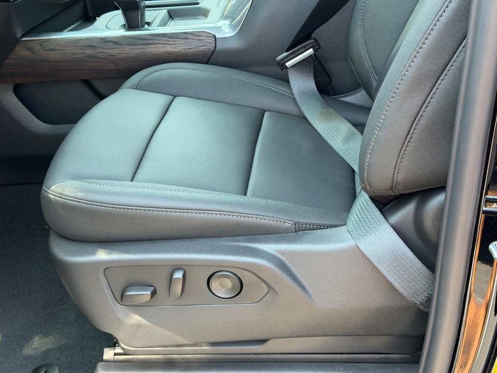 GMC Sierra 1500 Vehicle Image 17