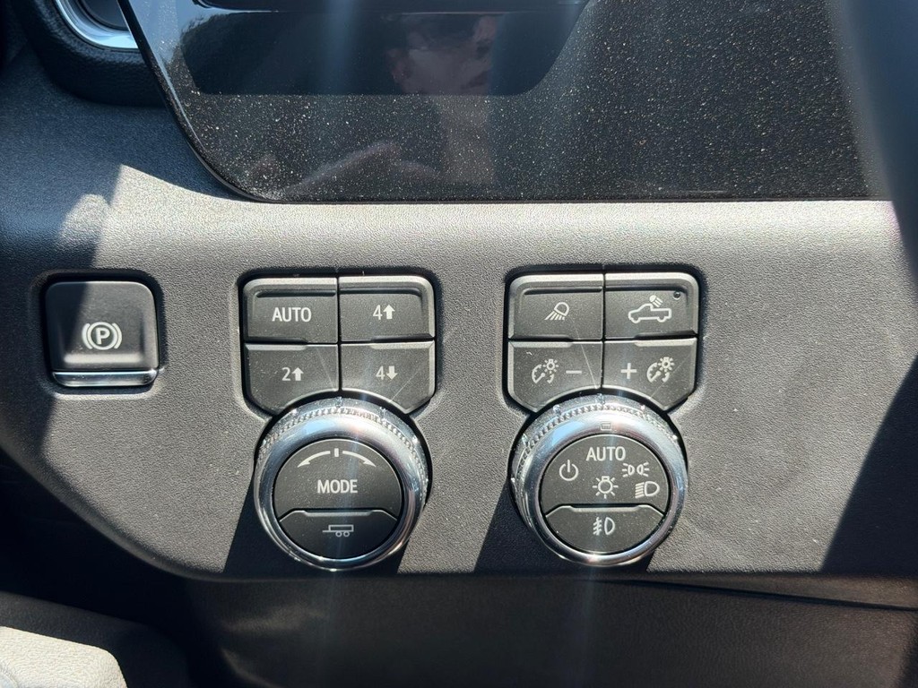 GMC Sierra 1500 Vehicle Image 10