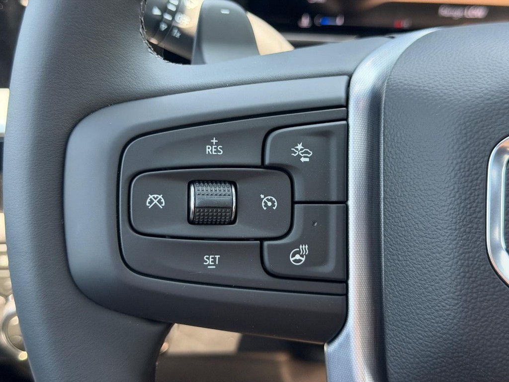 GMC Sierra 1500 Vehicle Image 11