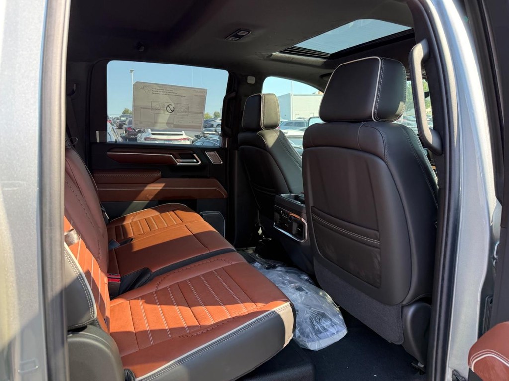 GMC Sierra 2500HD Vehicle Image 05