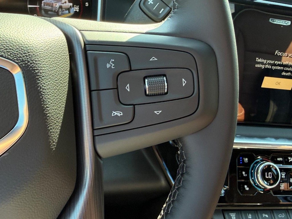 GMC Sierra 2500HD Vehicle Image 16