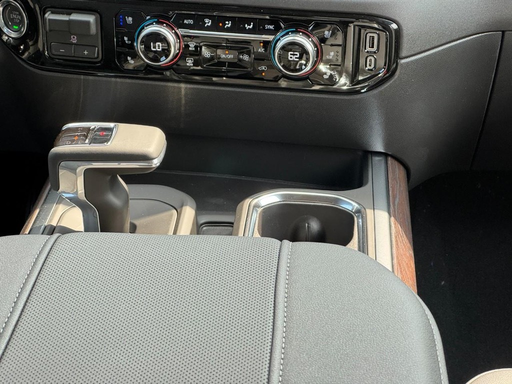 GMC Sierra 1500 Vehicle Image 10