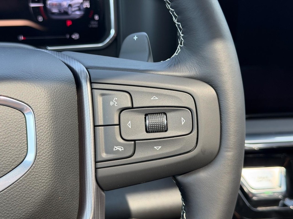 GMC Sierra 1500 Vehicle Image 12