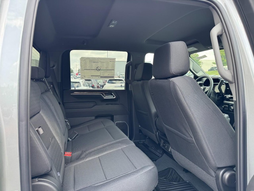 GMC Sierra 2500HD Vehicle Image 05