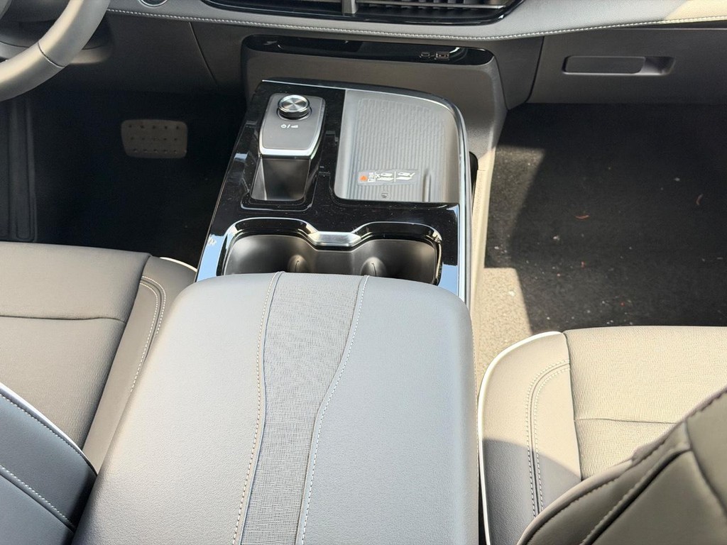 Buick Enclave Vehicle Image 09