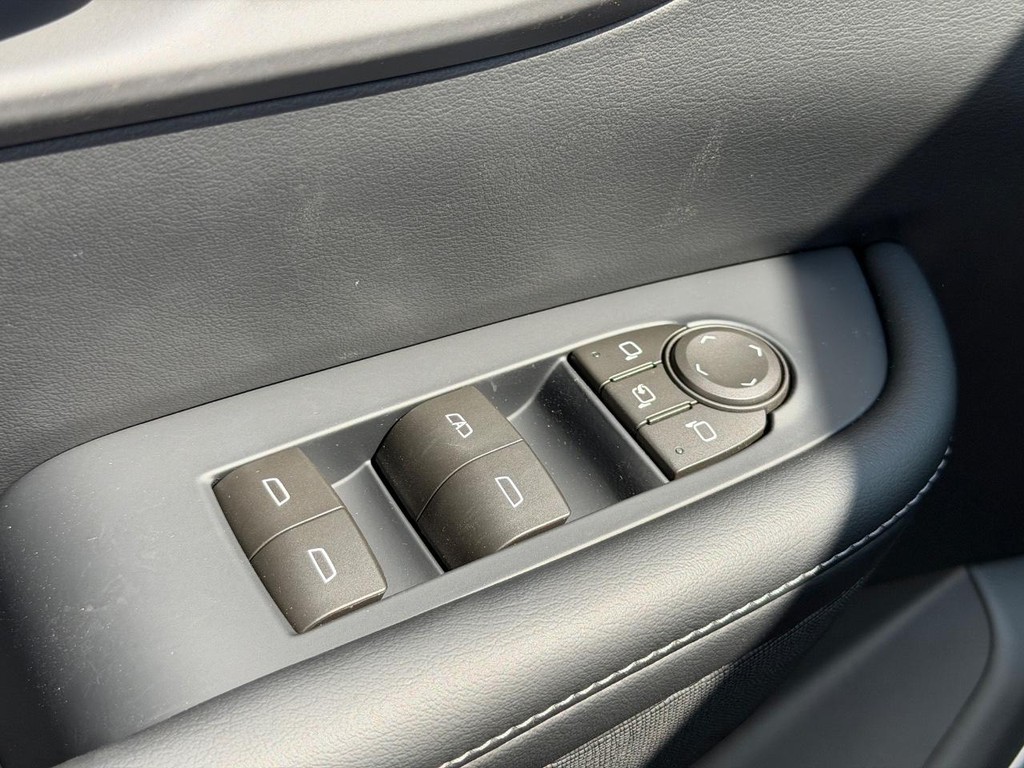 Buick Enclave Vehicle Image 10