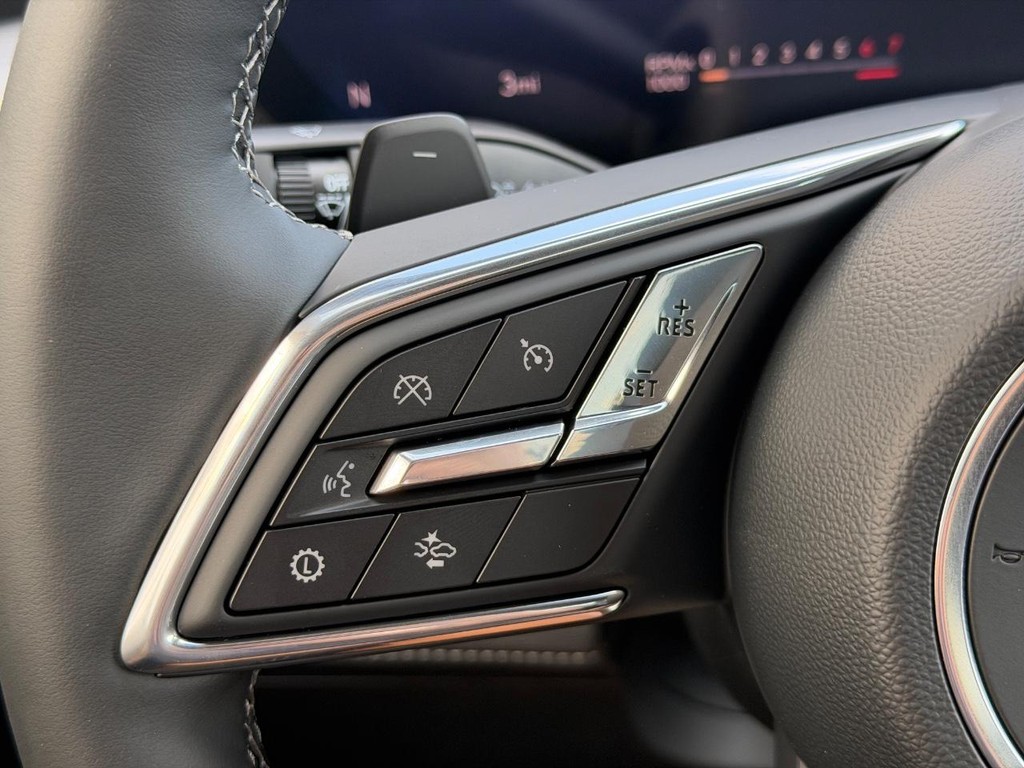 Buick Enclave Vehicle Image 12