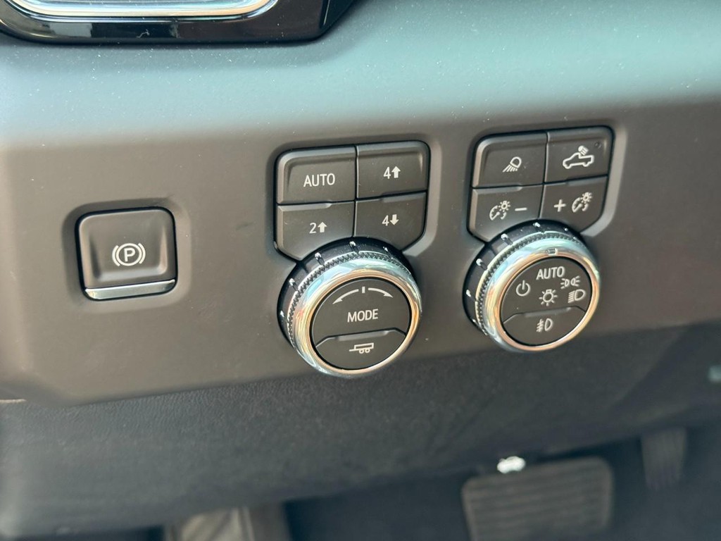 GMC Sierra 2500HD Vehicle Image 13