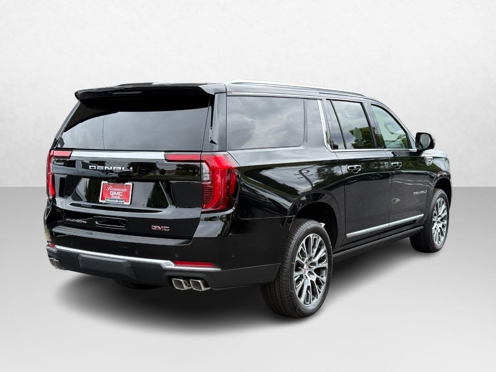 GMC Yukon XL Vehicle Image 03