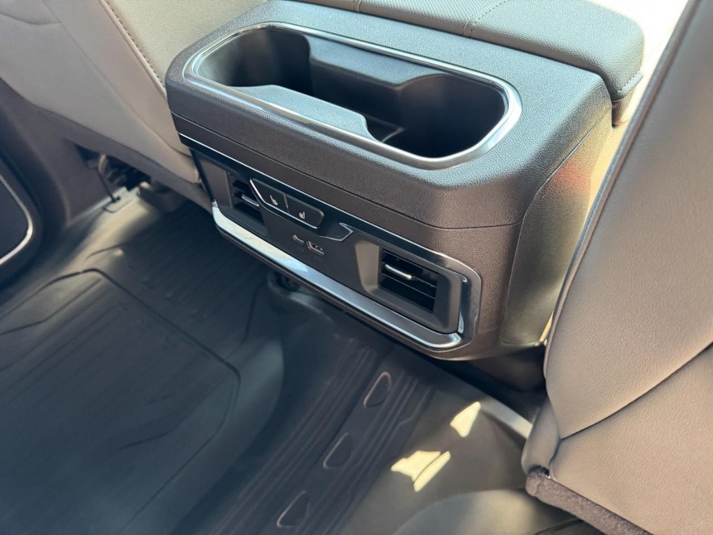 GMC Sierra 1500 Vehicle Image 06