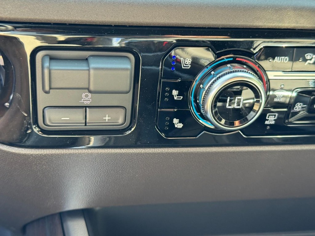 GMC Sierra 1500 Vehicle Image 15