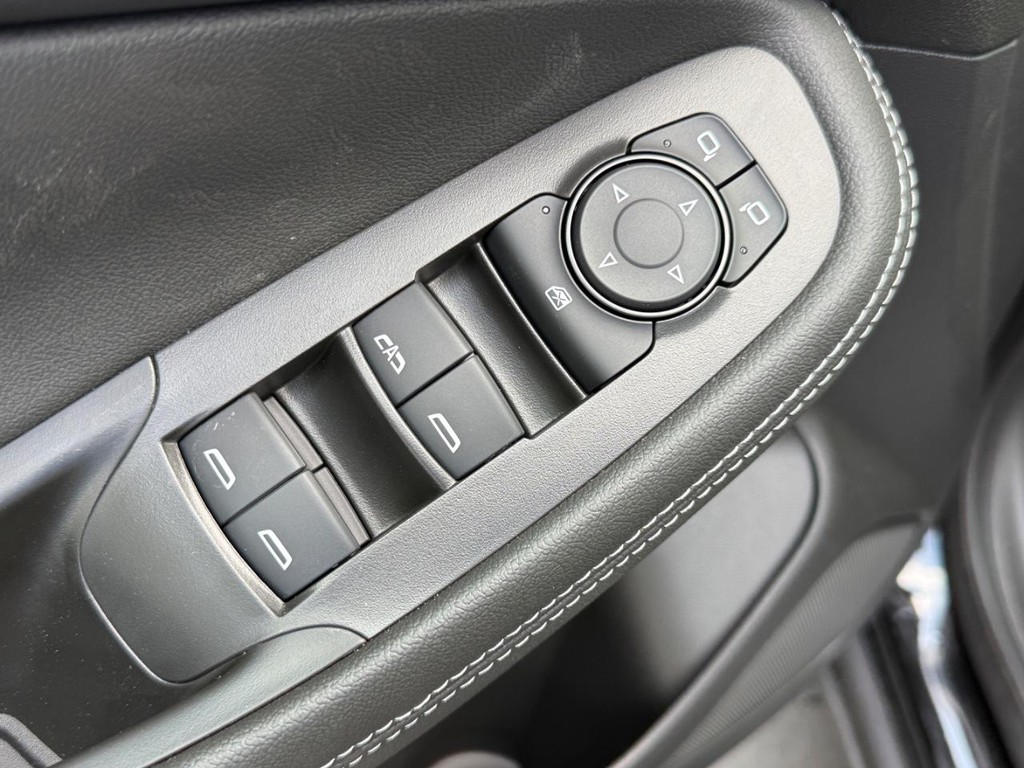 Buick Encore GX Vehicle Image 10