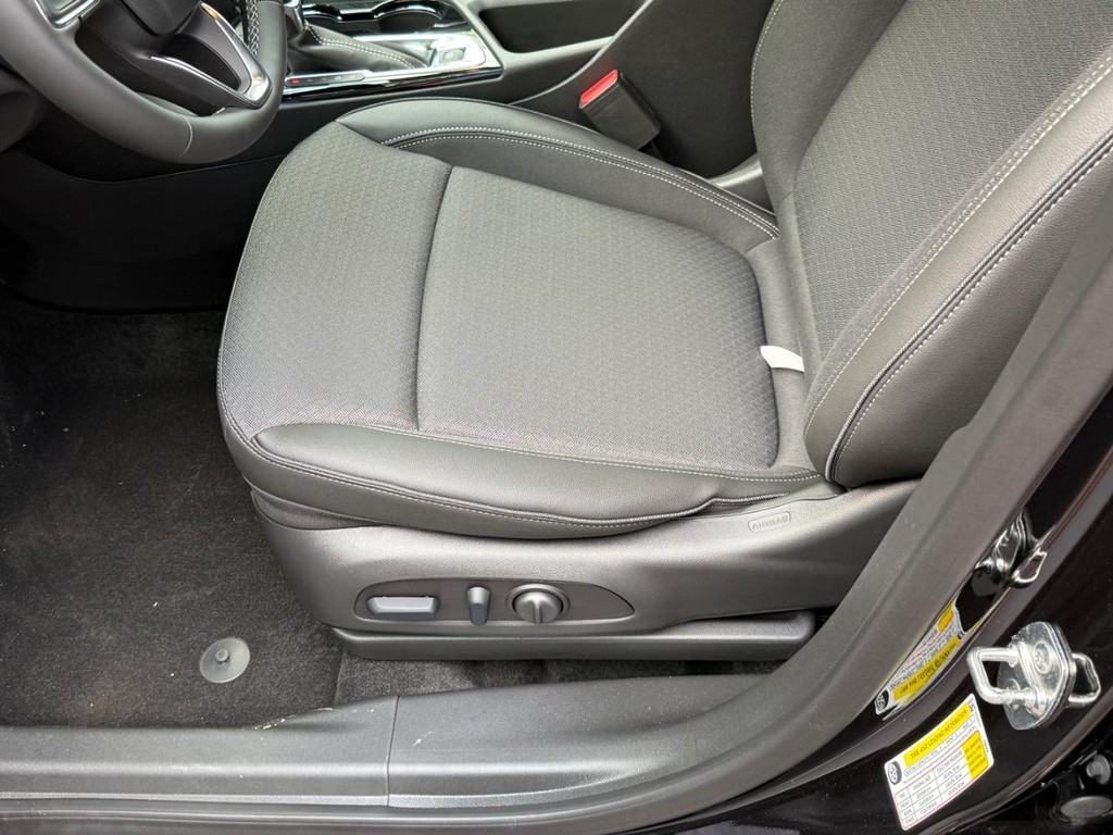Buick Encore GX Vehicle Image 11