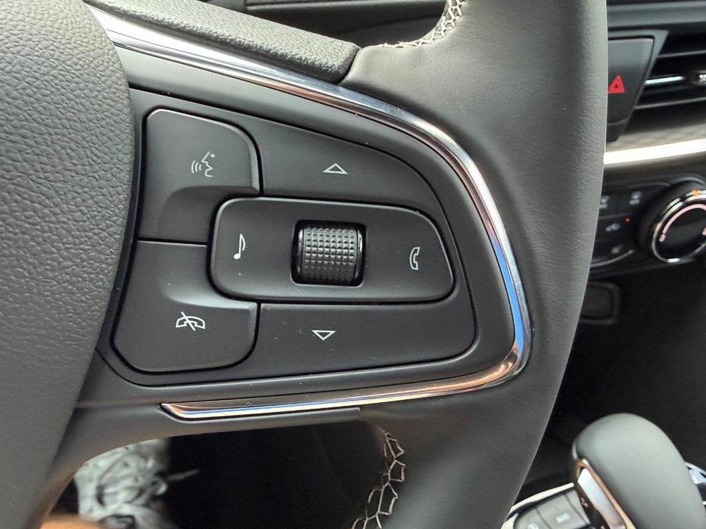 Buick Encore GX Vehicle Image 13