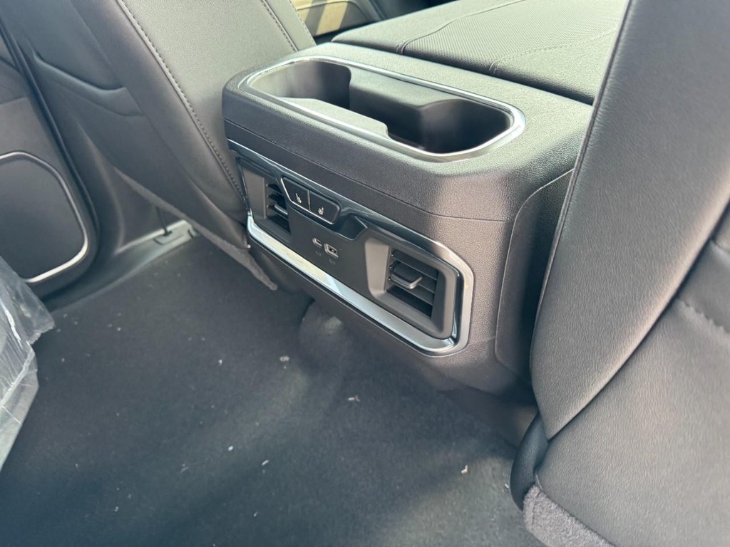 GMC Sierra 1500 Vehicle Image 06