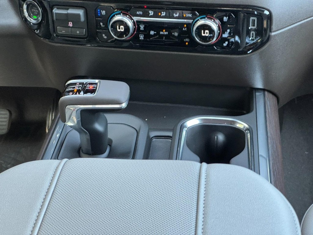 GMC Sierra 1500 Vehicle Image 10