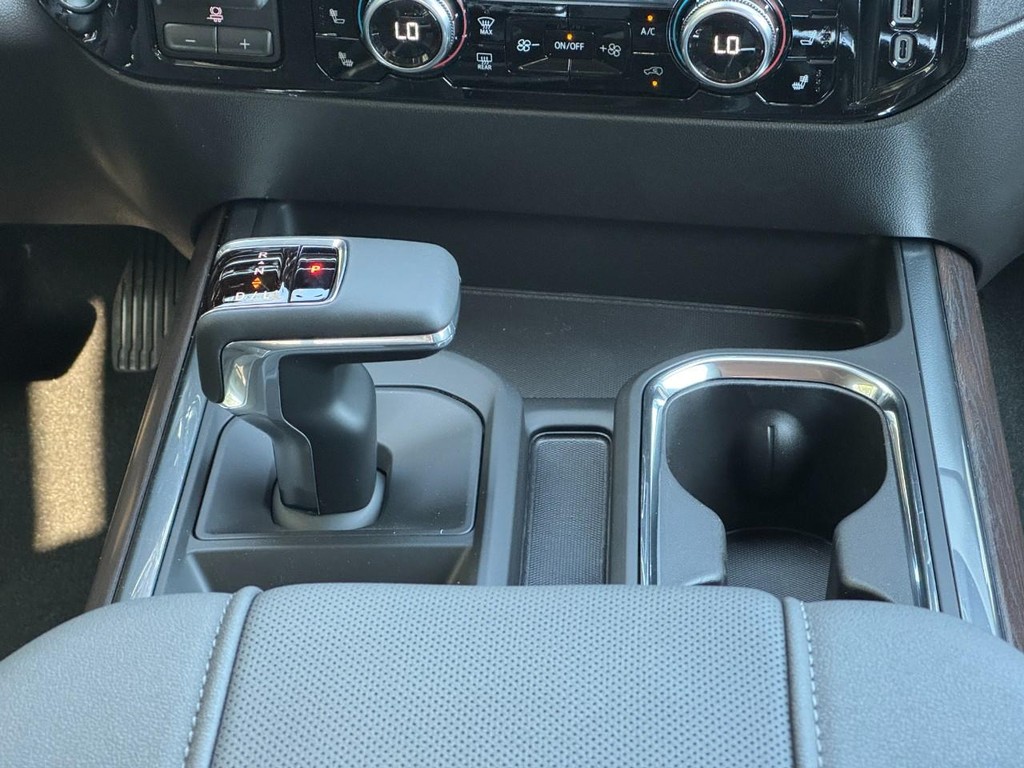 GMC Sierra 1500 Vehicle Image 10