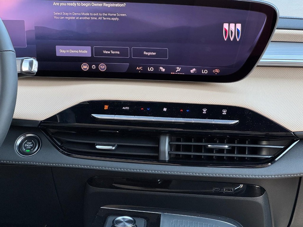 Buick Enclave Vehicle Image 10