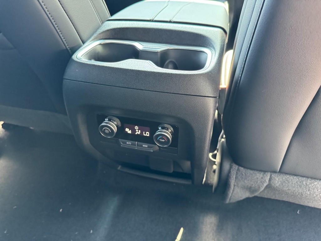 Buick Enclave Vehicle Image 07