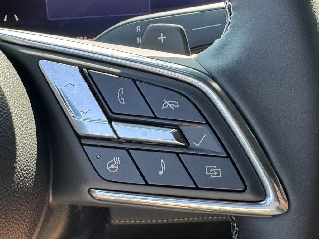 Buick Enclave Vehicle Image 15