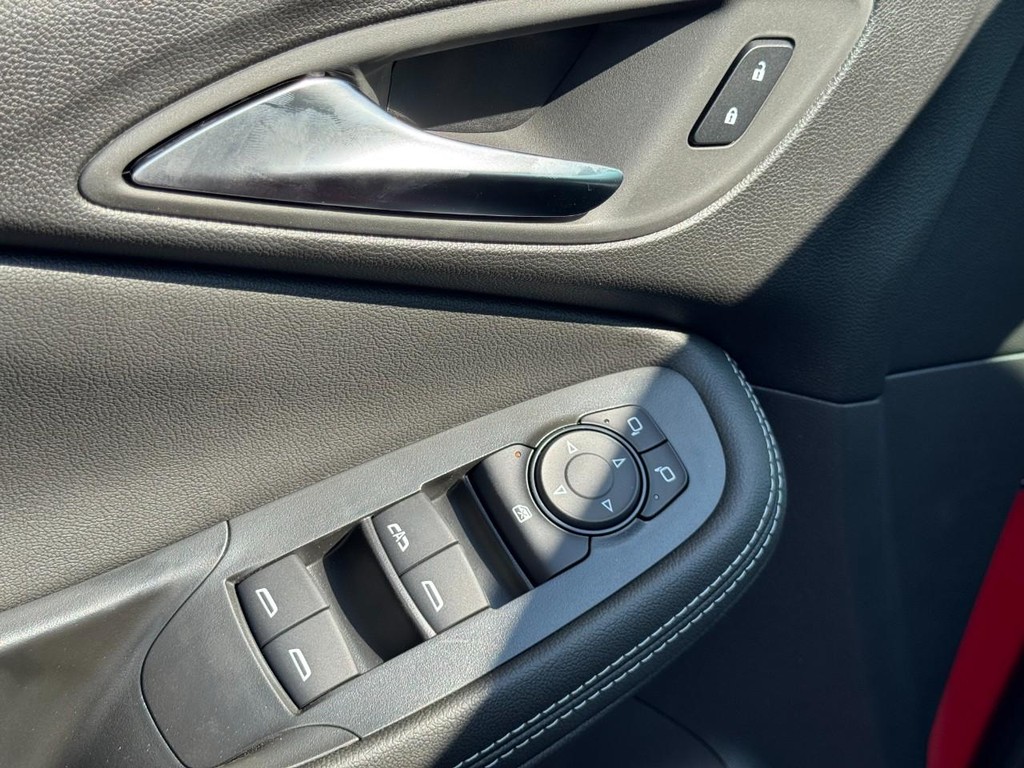 Buick Encore GX Vehicle Image 11