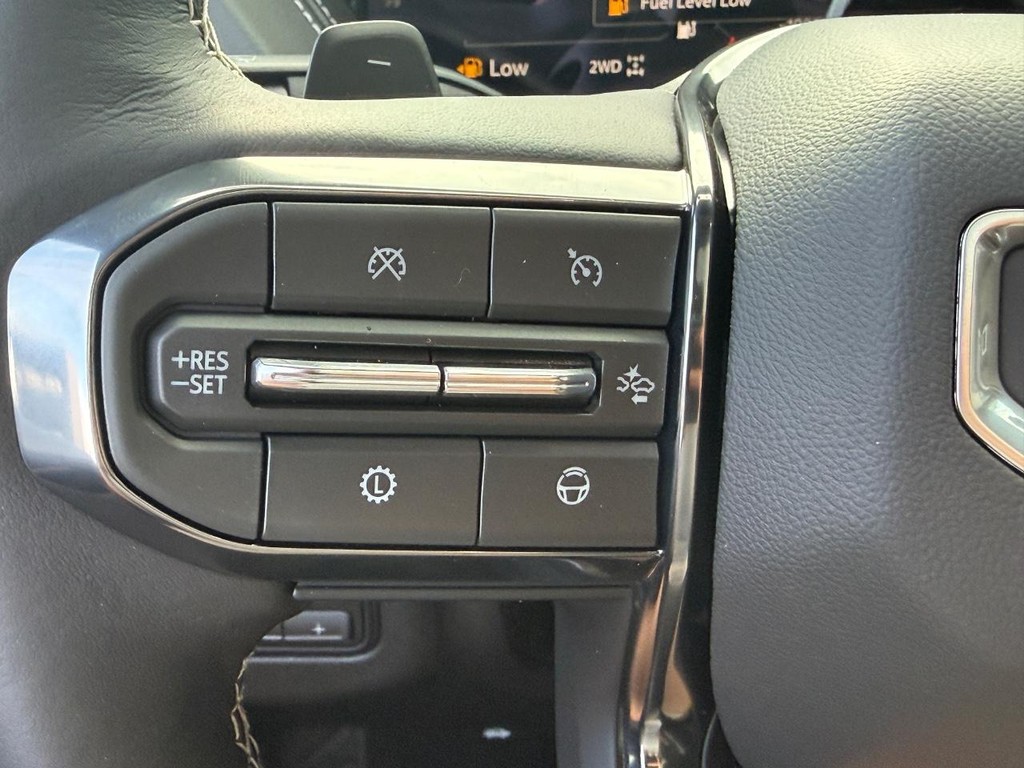 GMC Yukon XL Vehicle Image 17