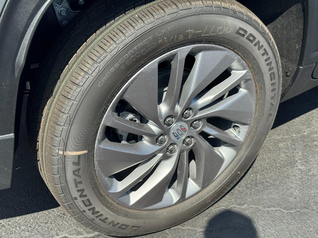 Buick Enclave Vehicle Image 04