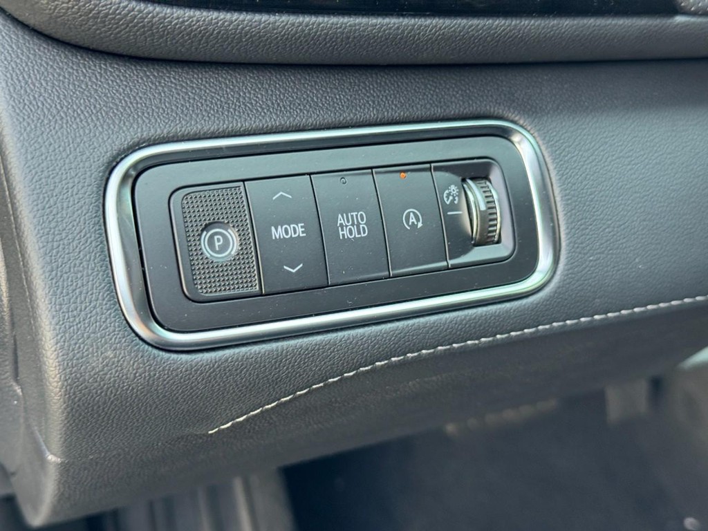 Buick Enclave Vehicle Image 14