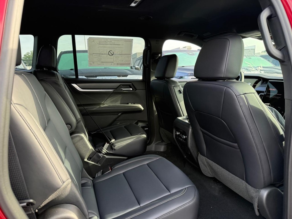 GMC Acadia Vehicle Image 07