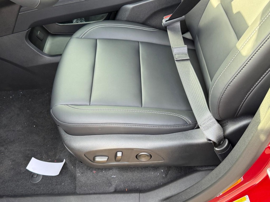 GMC Acadia Vehicle Image 13