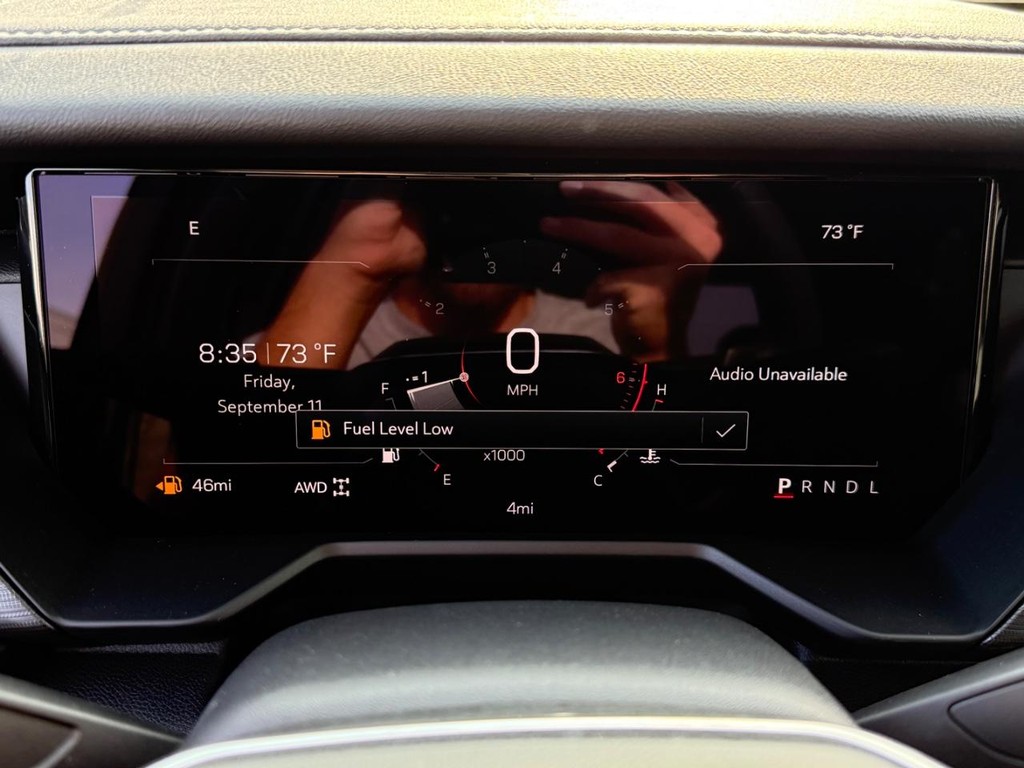 GMC Acadia Vehicle Image 16