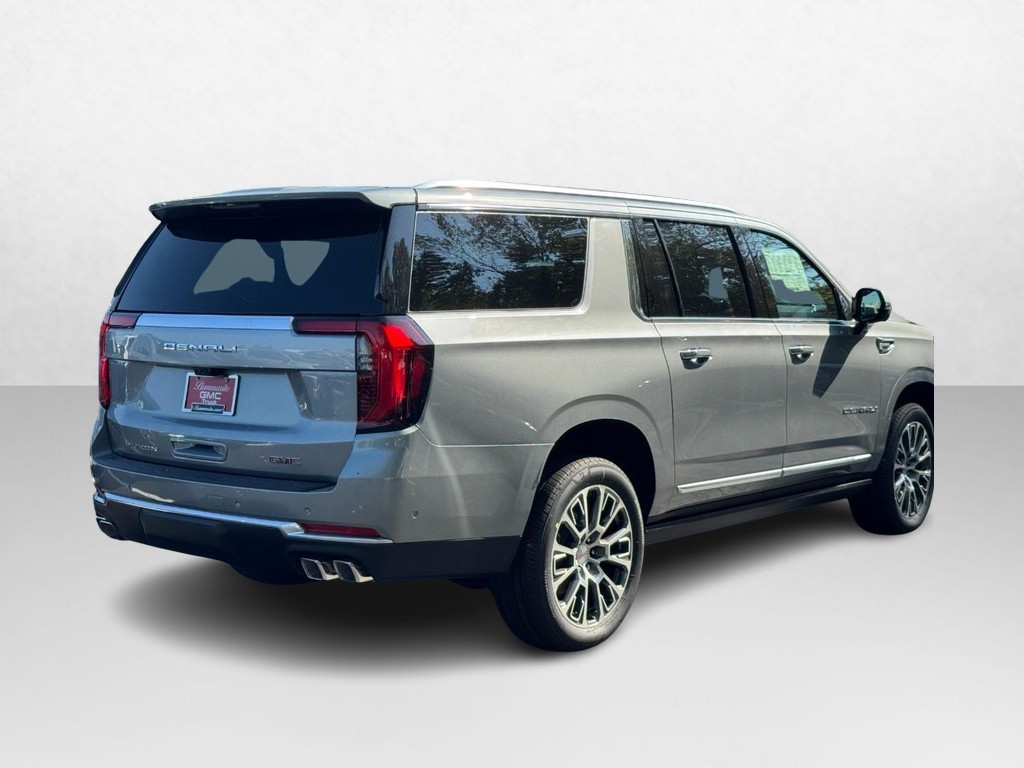 GMC Yukon XL Vehicle Image 03