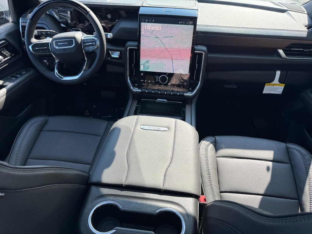 GMC Yukon XL Vehicle Image 10